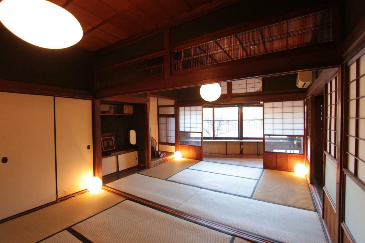 Tsuruya Guesthouse Hiroshima Bagian luar foto